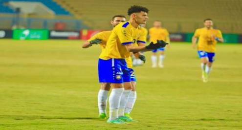 مدرب الإسماعيلي: انقطاع عبد الرحمن مجدي عن التدريبات لا يعني رحيله 